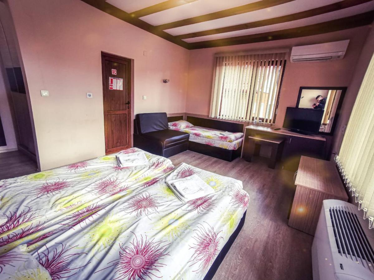 Hotel Alikante Сирніца Екстер'єр фото