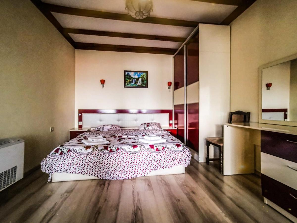 Hotel Alikante Сирніца Екстер'єр фото