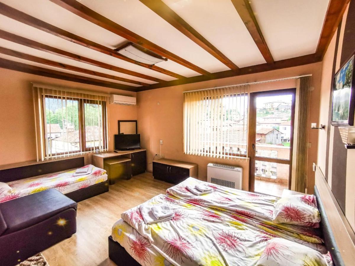 Hotel Alikante Сирніца Екстер'єр фото